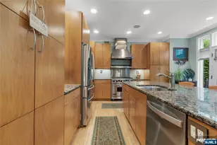 103 Hudson Cove, Edgewater, NJ 07020 - Photo 11