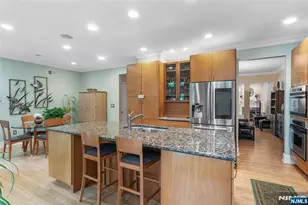 103 Hudson Cove, Edgewater, NJ 07020 - Photo 9