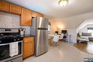 39 Lawrence Ave, Lodi, NJ 07644 - Photo 15
