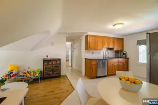39 Lawrence Ave, Lodi, NJ 07644 - Photo 17