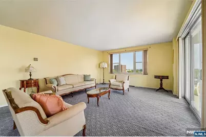 2000 Linwood Avenue 11A #11A, Fort Lee, NJ 07024 - Photo 5