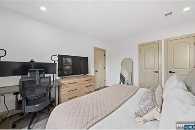 187 Hillside Avenue, Nutley, NJ 07110 - Photo 23
