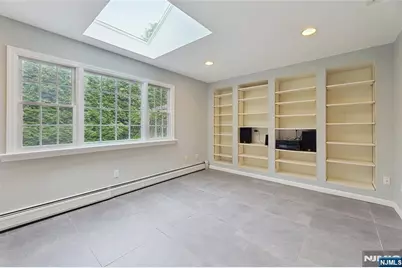 585 W Englewood Avenue, Teaneck Township, NJ 07666 - Photo 9