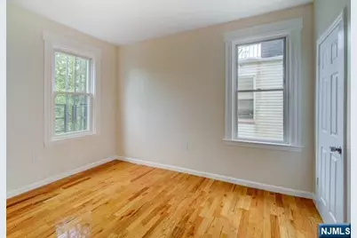 1035 Hunterdon Street, Newark, NJ 07112 - Photo 21