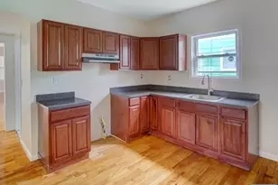 1035 Hunterdon St, Newark, NJ 07112 - Photo 7