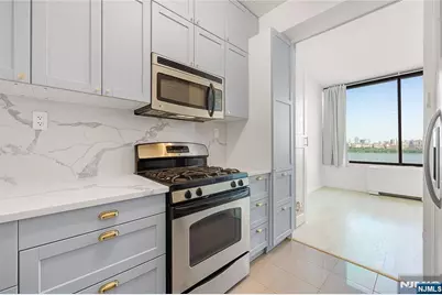 9060 Palisade Avenue 404 #404, North Bergen, NJ 07047 - Photo 5