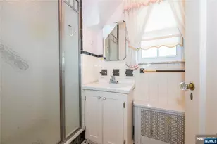 27 Glen Rd, West Orange Township, NJ 07052 - Photo 17