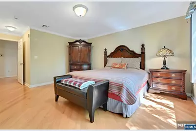 45 Legend Hills Drive, Edgewater, NJ 07020 - Photo 21