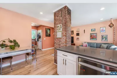 50 Jefferson Avenue, Hasbrouck Heights, NJ 07604 - Photo 7