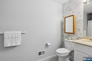 2 McChesney Ct 2, West Orange Township, NJ 07052 - Photo 9