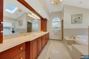 980 Briarwoods Rd, Franklin Lakes, NJ 07417 - Photo 33