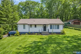163 La Rue Rd, West Milford, NJ 07435 - Photo 3