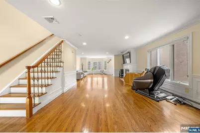 221B 4th Street 2 #2, Palisades Park, NJ 07650 - Photo 3