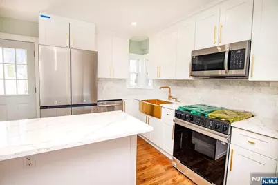 25 Windsor Drive, Dumont, NJ 07628 - Photo 11