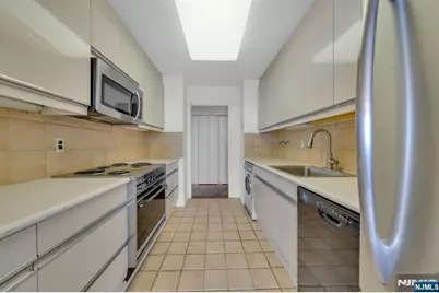 1500 Palisade Avenue 23E #23E, Fort Lee, NJ 07024 - Photo 13