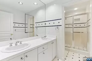 4 Fordham Rd, Livingston, NJ 07039 - Photo 33