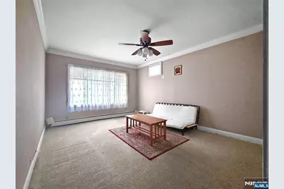 189 Martha Avenue, Elmwood Park, NJ 07407 - Photo 15