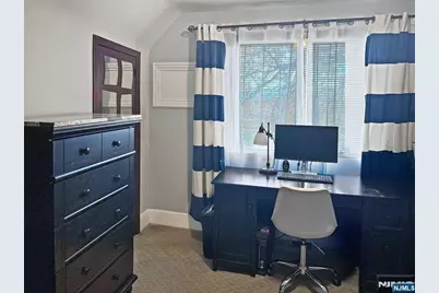 189 Martha Avenue, Elmwood Park, NJ 07407 - Photo 9