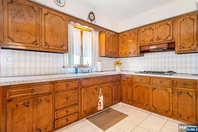27 Bartsch Avenue, Woodland Park, NJ 07424 - Photo 5