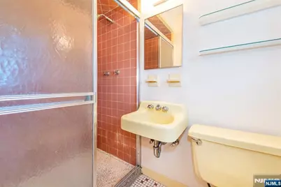 27 Bartsch Avenue, Woodland Park, NJ 07424 - Photo 15