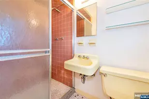 27 Bartsch Ave, Woodland Park, NJ 07424 - Photo 15