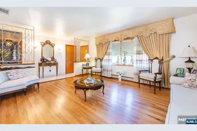 27 Bartsch Avenue, Woodland Park, NJ 07424 - Photo 7
