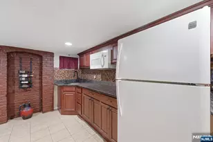 385 Berkeley Ave, Bloomfield, NJ 07003 - Photo 25