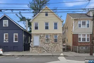 64 Willoughby St, Newark, NJ 07112 - Photo 31