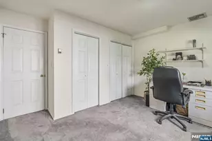 125 Roosevelt Pl, Palisades Park, NJ 07650 - Photo 17