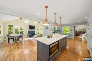 29 Upper Dr, Berkeley Heights, NJ 07901 - Photo 5