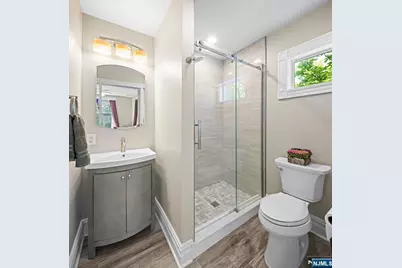 70 Ridge, Rutherford, NJ 07070 - Photo 21