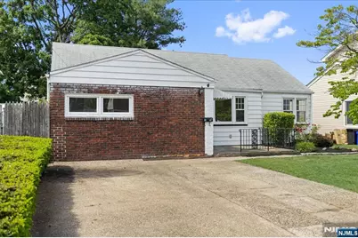 29 Graham Terrace, Saddle Brook Township, NJ 07663 - Photo 5
