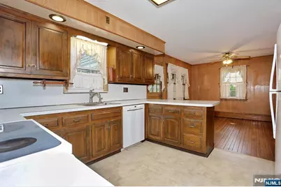 200 Watchung Drive, Hawthorne, NJ 07506 - Photo 13