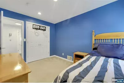 19 Thames Boulevard, Bergenfield, NJ 07621 - Photo 39