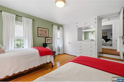 16 Pascack Road, Woodcliff Lake, NJ 07677 - Photo 29