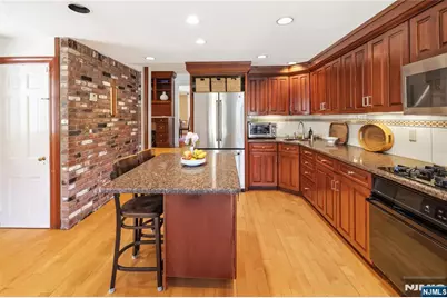 16 Pascack Road, Woodcliff Lake, NJ 07677 - Photo 17