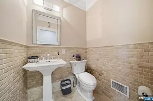 184 Donny Brook Dr, Allendale, NJ 07401 - Photo 15