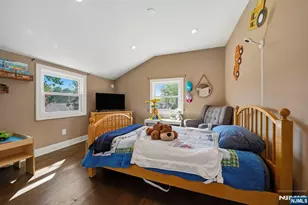35 Stuart St, Waldwick, NJ 07463 - Photo 21