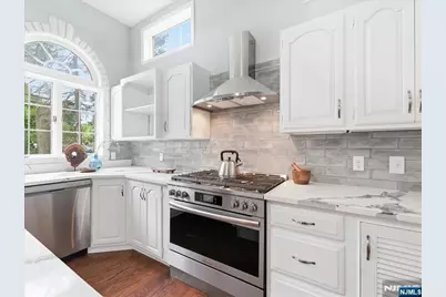 2 Linden Avenue, West Orange Township, NJ 07052 - Photo 5