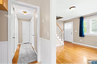 3 Roy Avenue, Bloomingdale, NJ 07403 - Photo 9