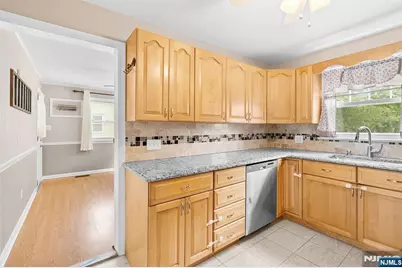 3 Roy Avenue, Bloomingdale, NJ 07403 - Photo 5