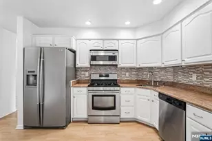 304 Heights Dr 3, Haledon, NJ 07508 - Photo 9