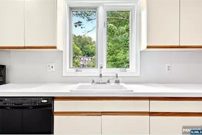 23 Peach Hill Court, Ramsey, NJ 07446 - Photo 11