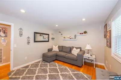 136 Redwood Avenue, Wayne, NJ 07470 - Photo 15