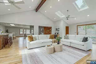 670 Swathmore Ln, Paramus, NJ 07652 - Photo 7