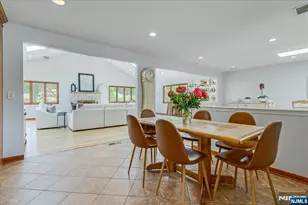 670 Swathmore Ln, Paramus, NJ 07652 - Photo 15