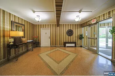 2320 Linwood Avenue 5G #5G, Fort Lee, NJ 07024 - Photo 3