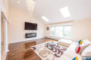12 Rene Ct, Wayne, NJ 07470 - Photo 9