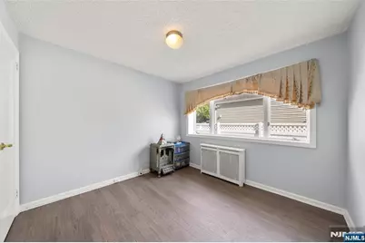 32-06 Rosalie Street, Fair Lawn, NJ 07410 - Photo 11