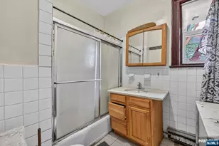 366 7th Ave, Newark, NJ 07107 - Photo 27